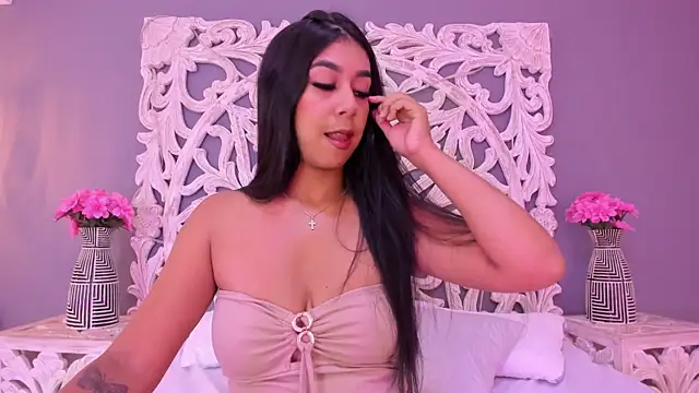 AnnieGibbyns online show from July 24, 8:29 pm