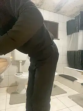 rogerdik76 online show from March 3, 6:19 am