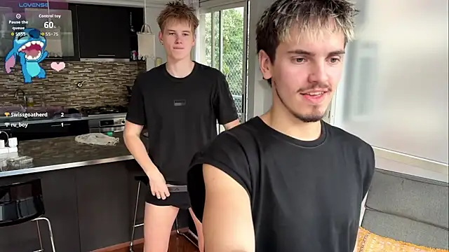 TaylerSigma online show from November 9, 8:29 pm