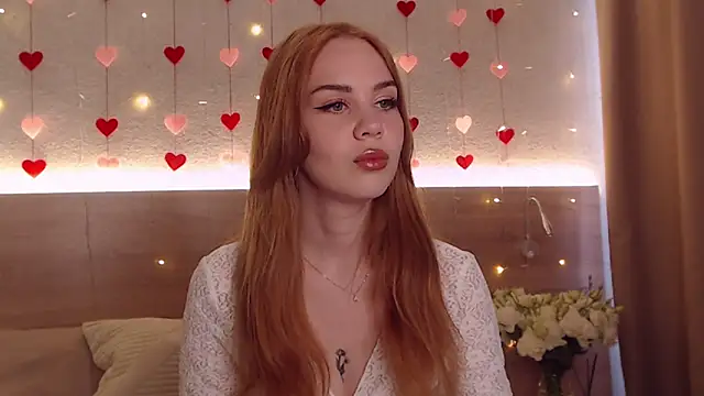 Snapshot of IvyAngel chatting on June 6, 2:44 pm IvyAngel online show from June 6, 2:44 pm