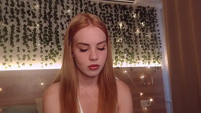Snapshot of IvyAngel chatting on July 18, 3:05 pm IvyAngel online show from July 18, 3:05 pm