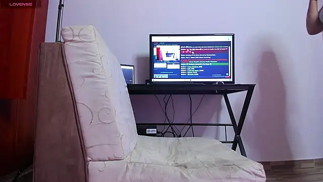 thaliana moon online show from February 22, 8:42 pm