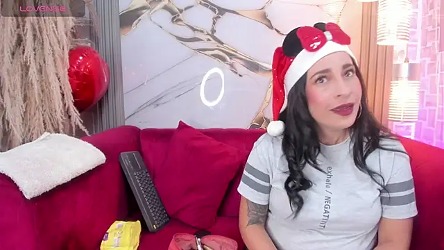 Bella williamss  online show from December 17, 7:42 pm