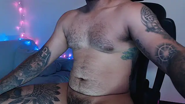 Snapshot of maxflurry_ chatting on July 6, 8:22 am maxflurry online show from July 6, 8:22 am