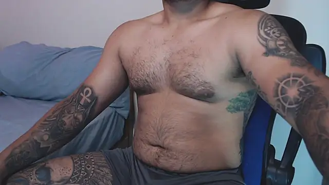 Snapshot of maxflurry_ chatting on July 12, 9:11 am maxflurry online show from July 12, 9:11 am