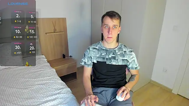 your super hero online show from February 25, 3:42 am