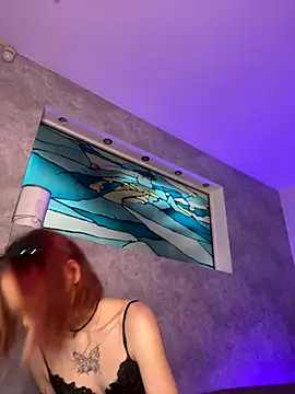 Snapshot of MeryWeaver chatting on September 26, 6:39 am MeryWeaver online show from September 26, 6:39 am