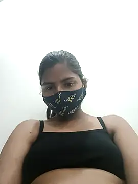 Snapshot of heena-3678 chatting on March 21, 5:43 am heena-3678 online show from March 21, 5:43 am