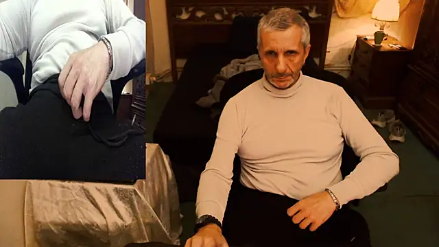 Snapshot of maxdaddy690 chatting on October 14, 9:48 pm maxdaddy690 online show from October 14, 9:48 pm