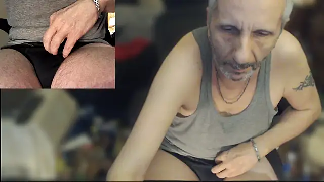 maxdaddy690 online show from May 7, 8:03 pm