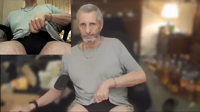maxdaddy690 online show from June 24, 9:03 pm