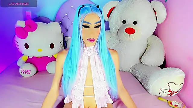 Snapshot of Julie_Lovelyx1 chatting on July 28, 4:30 am Julie Lovelyx1 online show from July 28, 4:30 am