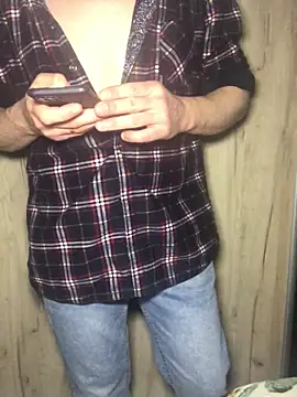 Snapshot of TOPGUN_69 chatting on March 16, 9:19 pm TOPGUN 69 online show from March 16, 9:19 pm