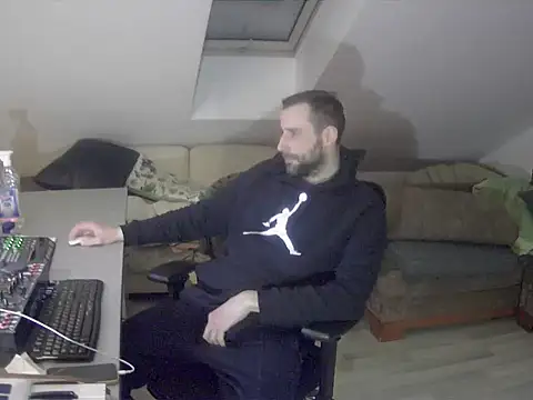 gryzoon online show from February 4, 8:14 pm