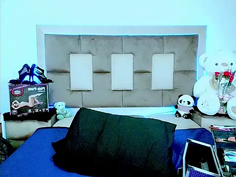 indiantopaz694u online show from February 15, 7:51 am