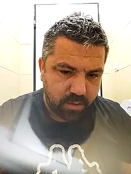 Snapshot of Alexander18edd chatting on October 2, 10:33 am Alexander18edd online show from October 2, 10:33 am