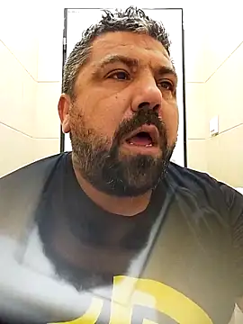 Snapshot of Alexander18edd chatting on October 7, 10:34 am Alexander18edd online show from October 7, 10:34 am