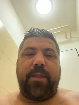 Snapshot of Alexander18edd chatting on October 22, 11:32 am Alexander18edd online show from October 22, 11:32 am