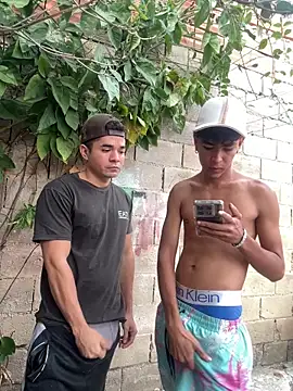 Snapshot of twinks_28 chatting on March 20, 11:59 am twinks 28 online show from March 20, 11:59 am