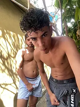 Snapshot of twinks_28 chatting on April 28, 6:46 pm twinks 28 online show from April 28, 6:46 pm