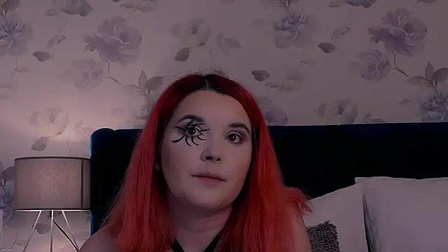 Snapshot of KailyKay chatting on October 31, 7:04 pm KailyKay online show from October 31, 7:04 pm