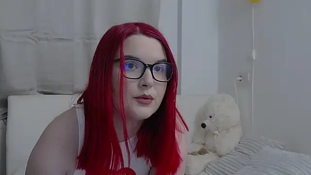 Snapshot of KailyKay chatting on May 5, 6:05 pm KailyKay online show from May 5, 6:05 pm