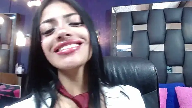 EMYCLARK01 online show from March 4, 2:50 am