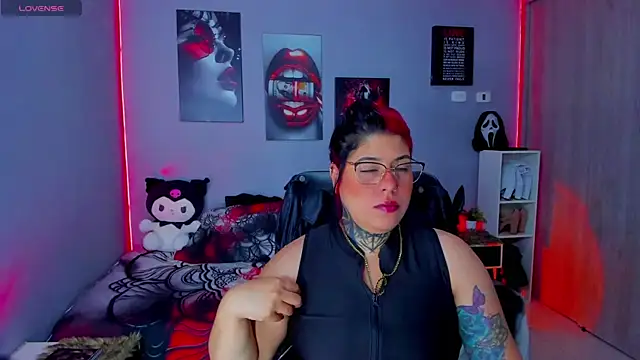 Veronika metal online show from November 6, 8:15 am