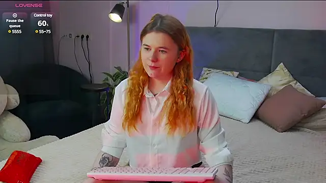 Snapshot of Eva_Starlight chatting on February 27, 4:09 am Eva Starlight online show from February 27, 4:09 am