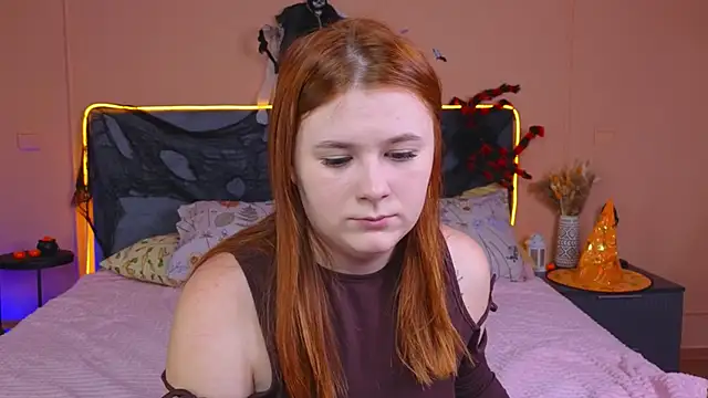 Snapshot of Eva_Starlight chatting on October 18, 4:04 am Eva Starlight online show from October 18, 4:04 am