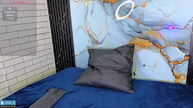 Snapshot of MaeveKuro chatting on November 28, 3:09 am MaeveKuro online show from November 28, 3:09 am