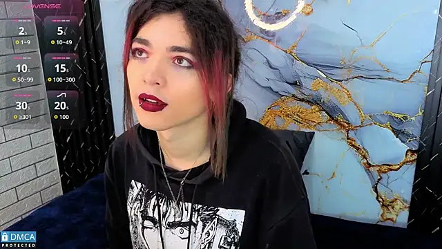 Snapshot of MaeveKuro chatting on December 2, 3:12 am MaeveKuro online show from December 2, 3:12 am