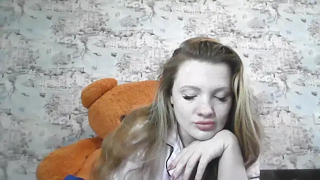 Eveline May online show from March 3, 12:55 pm