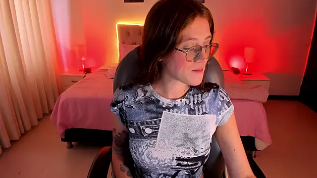 Snapshot of Emily_Warren_ chatting on September 24, 8:12 pm Emily Warren online show from September 24, 8:12 pm