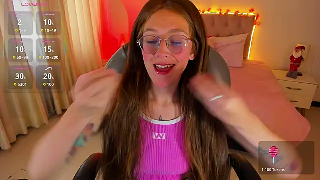 Snapshot of Emily_Warren_ chatting on November 25, 7:58 pm Emily Warren online show from November 25, 7:58 pm