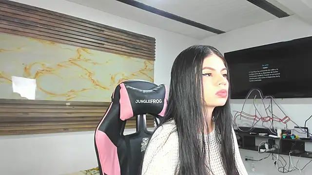 Cloe roouse online show from December 4, 9:12 pm