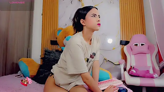 ValeriCardenas online show from September 11, 12:00 am