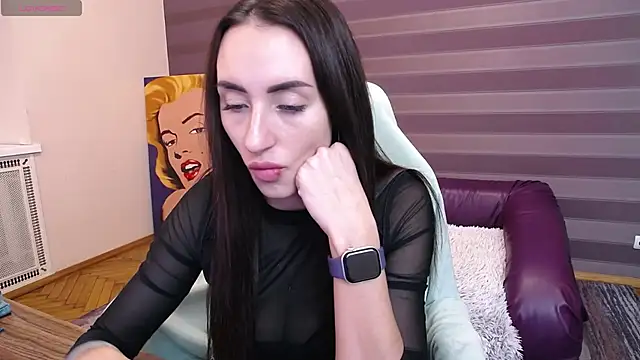 JenniferStone online show from December 4, 8:45 am