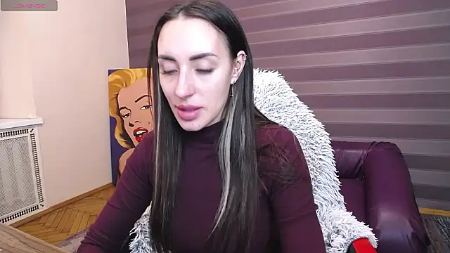 JenniferStone online show from March 17, 9:01 am