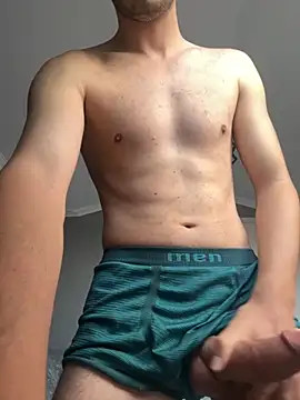 Snapshot of alfonso135 chatting on October 17, 8:50 am alfonso135 online show from October 17, 8:50 am