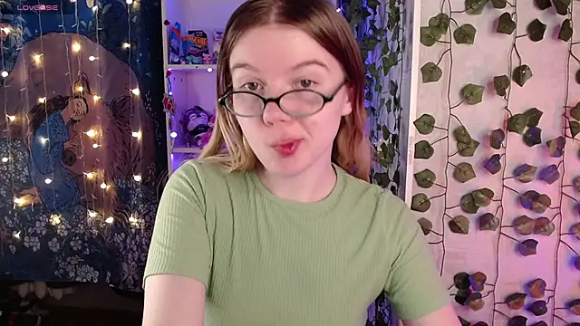 Strawberry juli online show from March 19, 2:27 am