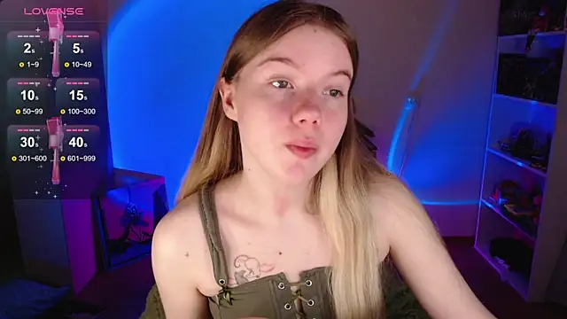 Strawberry juli online show from October 2, 5:58 am