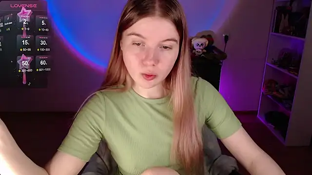 Strawberry juli online show from February 16, 1:29 pm