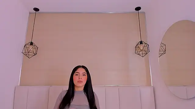 Snapshot of Haily_b chatting on June 8, 1:33 pm Haily b online show from June 8, 1:33 pm
