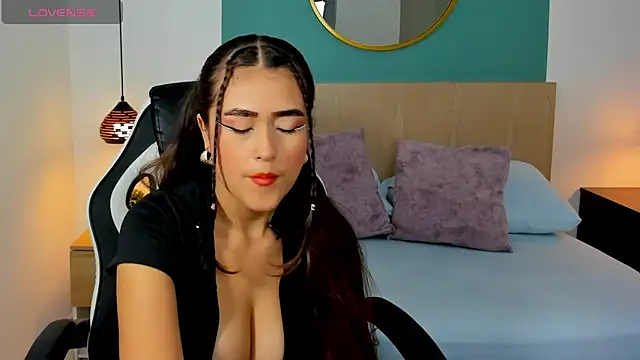 dulce victoriaa  online show from February 28, 1:36 pm