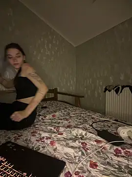 Snapshot of MrrKate chatting on March 25, 11:55 pm MrrKate online show from March 25, 11:55 pm