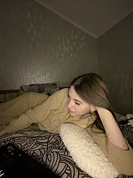 Snapshot of MrrKate chatting on April 2, 12:08 am MrrKate online show from April 2, 12:08 am