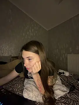 Snapshot of MrrKate chatting on April 6, 12:41 am MrrKate online show from April 6, 12:41 am