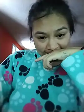 Snapshot of Shaniklux chatting on June 12, 5:23 pm Shaniklux online show from June 12, 5:23 pm