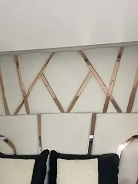 Madisson-Rivas online show from February 18, 8:16 pm